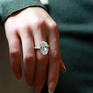 Oval Embrace Band