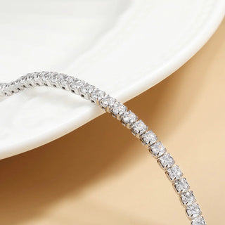 The Silken Line Necklace