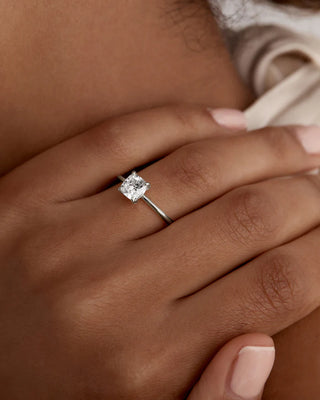 CUSHION CUT LAB DIAMOND CLASSIC SOLITAIRE RING 18K GOLD