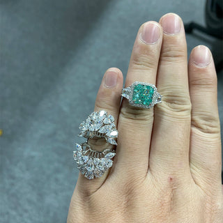 Azzallure Crushed Ice Maharani Ring featuring a 4-carat crushed ice moissanite in a bold 925 sterling silver setting, designed to evoke royal grandeur and brilliance.
