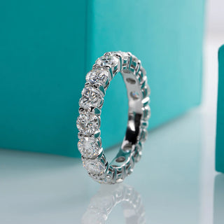 Lovers Crest Band: Where Love Meets Timeless Elegance
