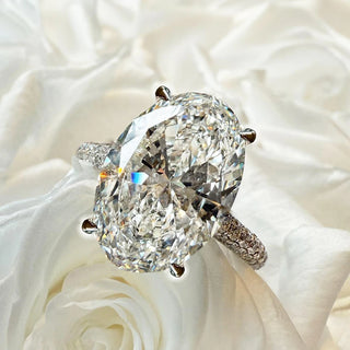 Oval Embrace Band
