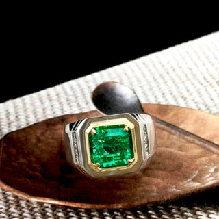 Emerald Crest Ring