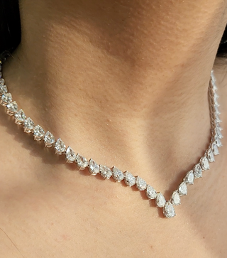The Éternelle Necklace