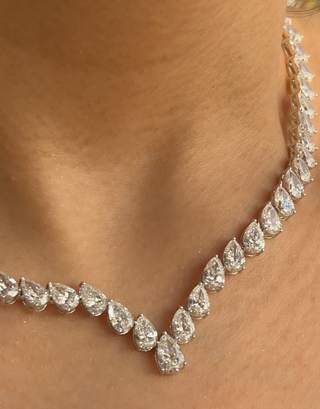 The Éternelle Necklace